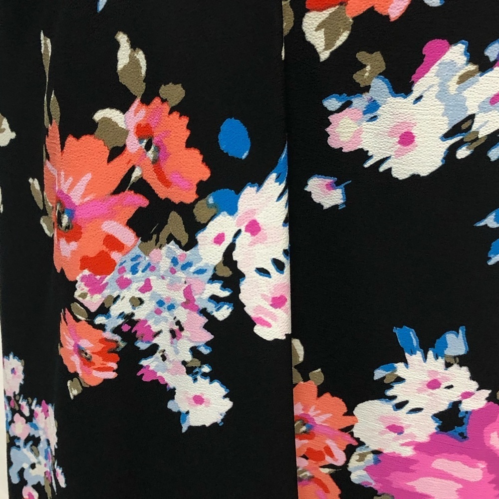 How Very Loved Halter Neck Floral Mini Dress - Picture 5 of 10